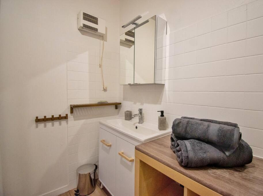 Joli T2 Lumineux Avec Balcon Et Wifi - Proche Cv Apartment Aix-en-Provence Bagian luar foto