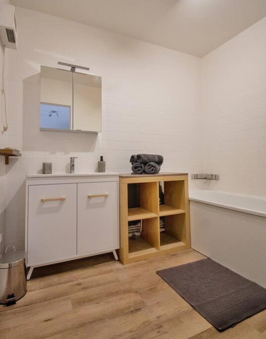 Joli T2 Lumineux Avec Balcon Et Wifi - Proche Cv Apartment Aix-en-Provence Bagian luar foto